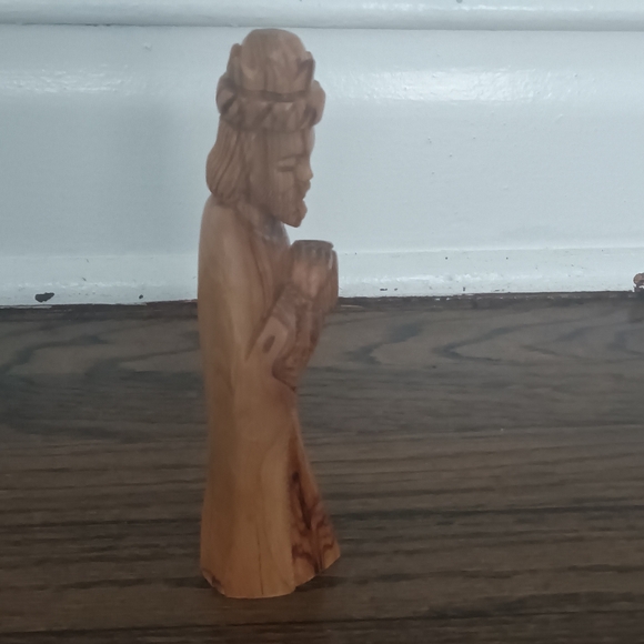 Nativity Figurine - Picture 4 of 4